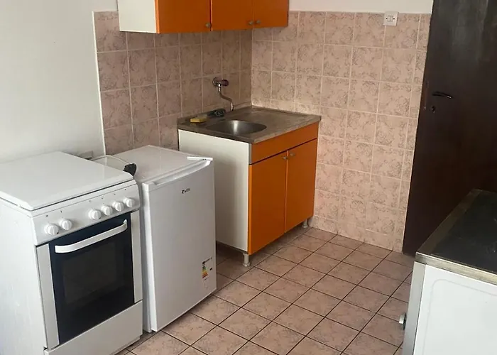 شقة Mina Kursumlija